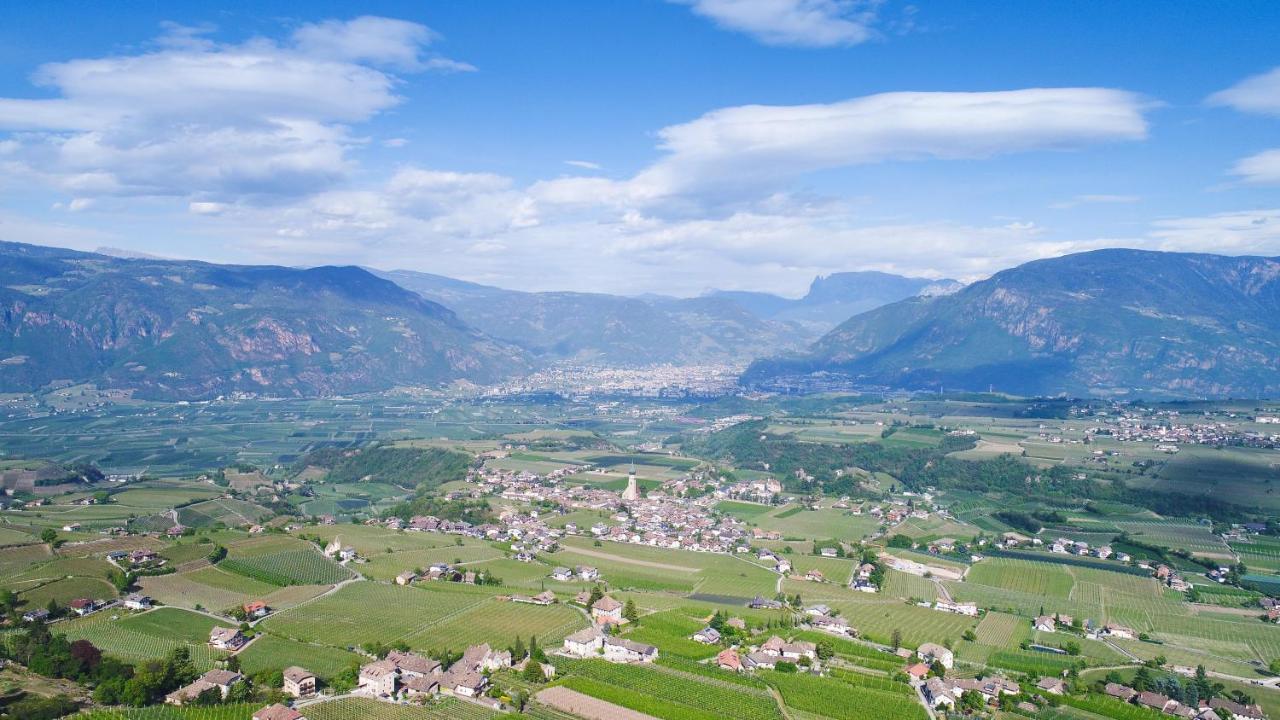 Strahlerhof Daire Appiano Sulla Strada Del Vino Dış mekan fotoğraf